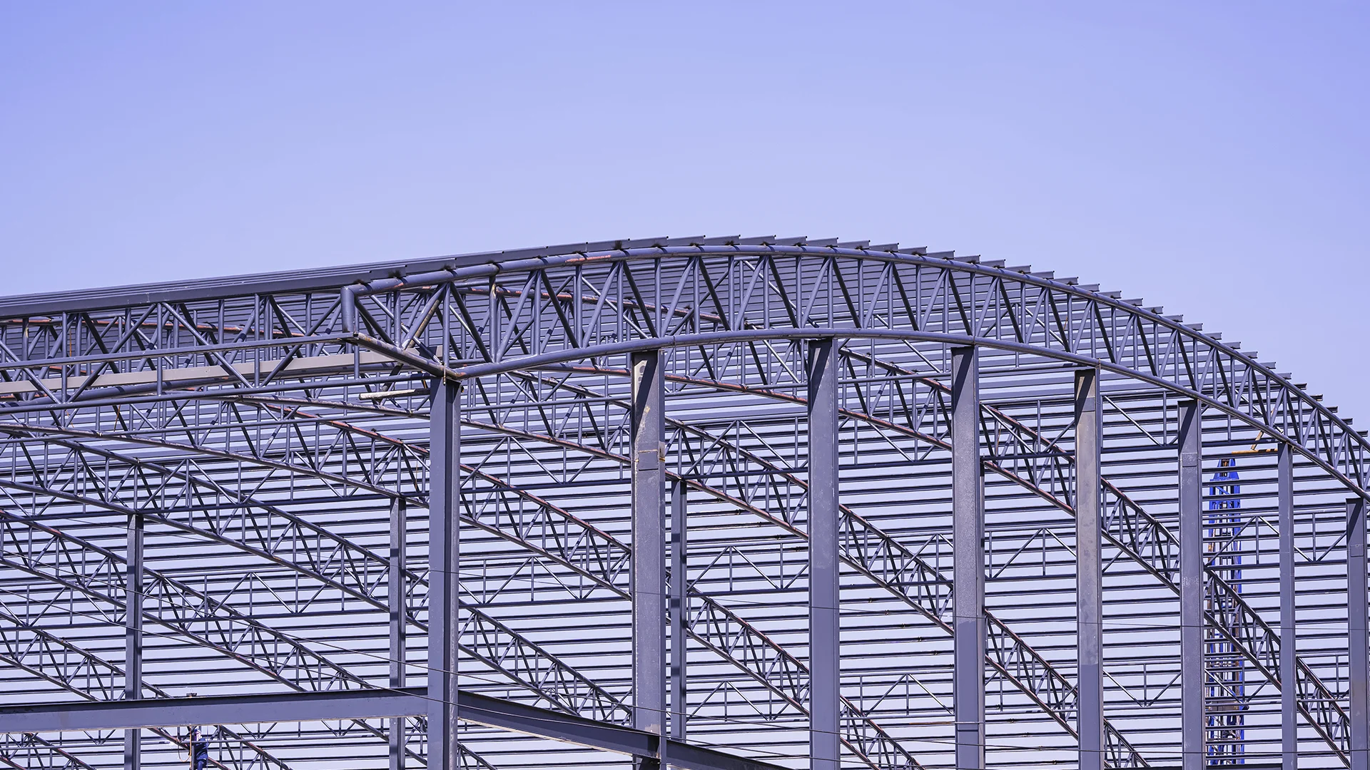 Performance industrielle : pourquoi opter pour une structure métallique sur-mesure ?